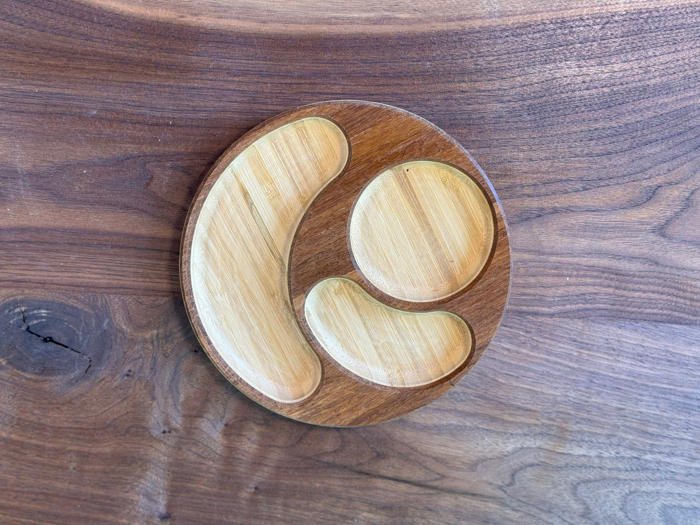Round Bottom Carved Accessory Tray