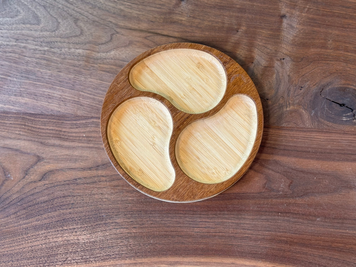 Round Bottom Carved Accessory Tray