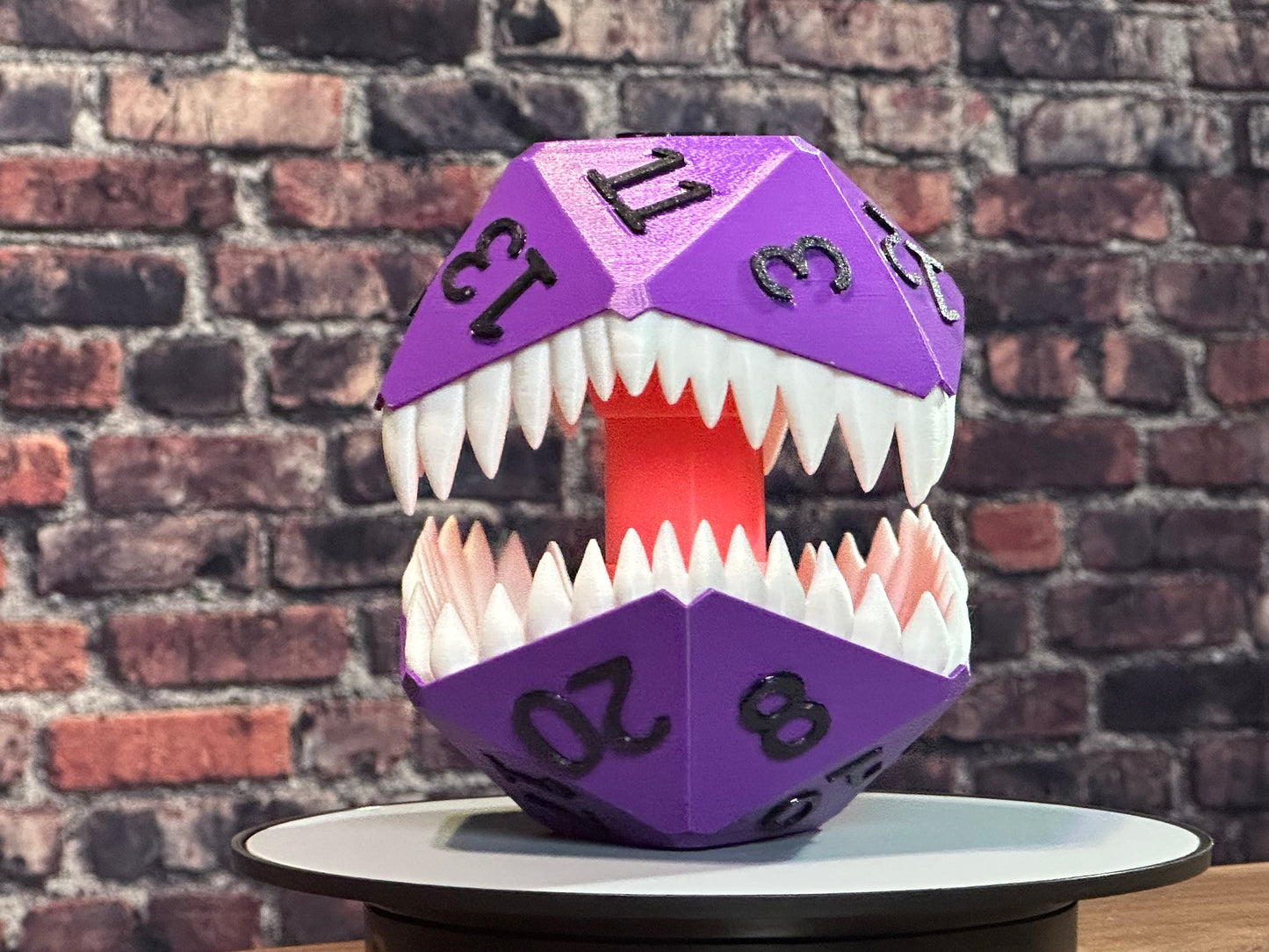 D20 Mimic Dice Figurine – 3D Printed Fantasy Display for DnD & RPG Fans