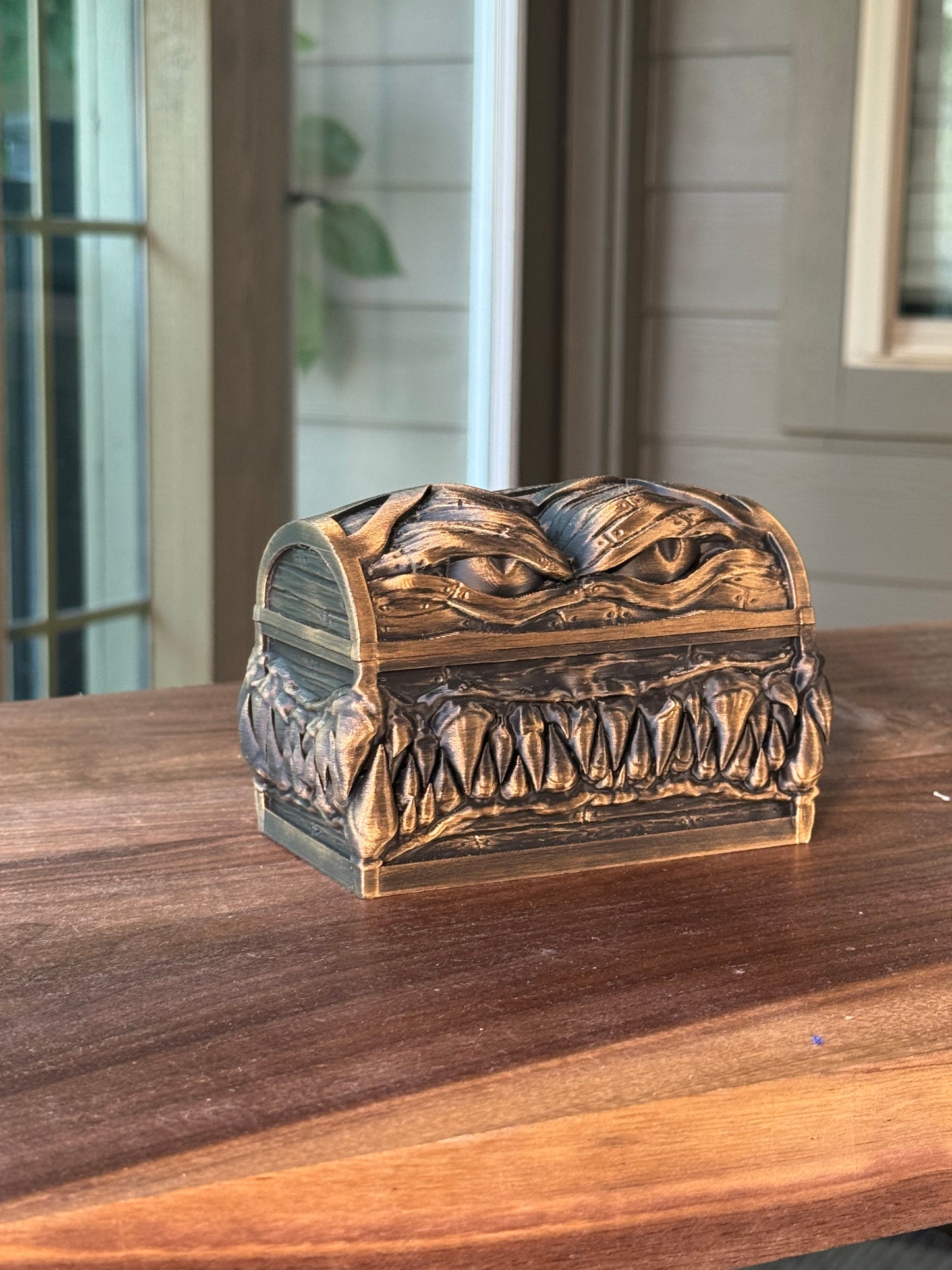 Mimic Dice Trunk – Decorative Fantasy Storage Box with Teeth & Eyes