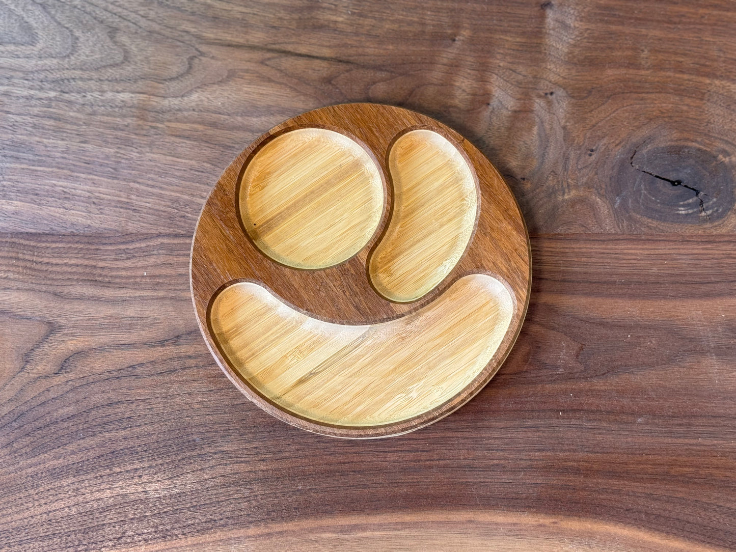 Round Bottom Carved Accessory Tray